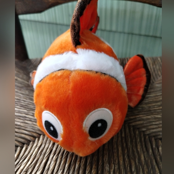 โDisney Parks Finding Nemo 9" Plush Stuffed Animal Orange Clown Fish - Picture 4 of 13